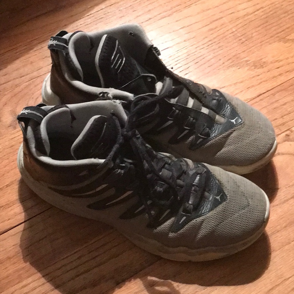 CP3 Jordan’s men’s size 8